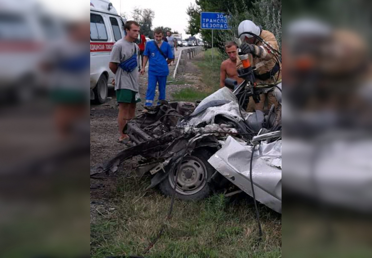 Примечания | Водитель легковушки насмерть разбился в ДТП с грузовиком в  Крыму