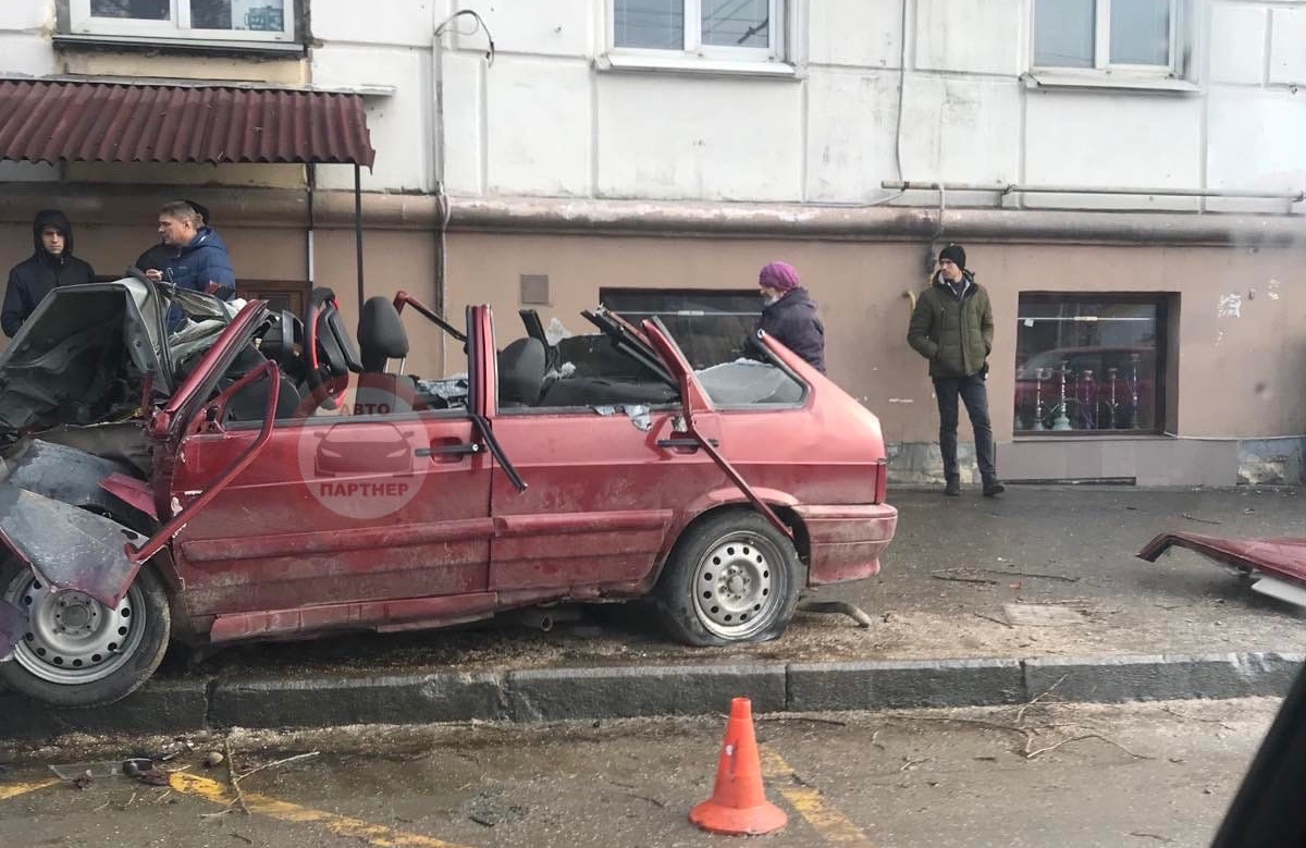 Примечания | Попавший в ДТП в Севастополе парень не дожил до приезда скорой