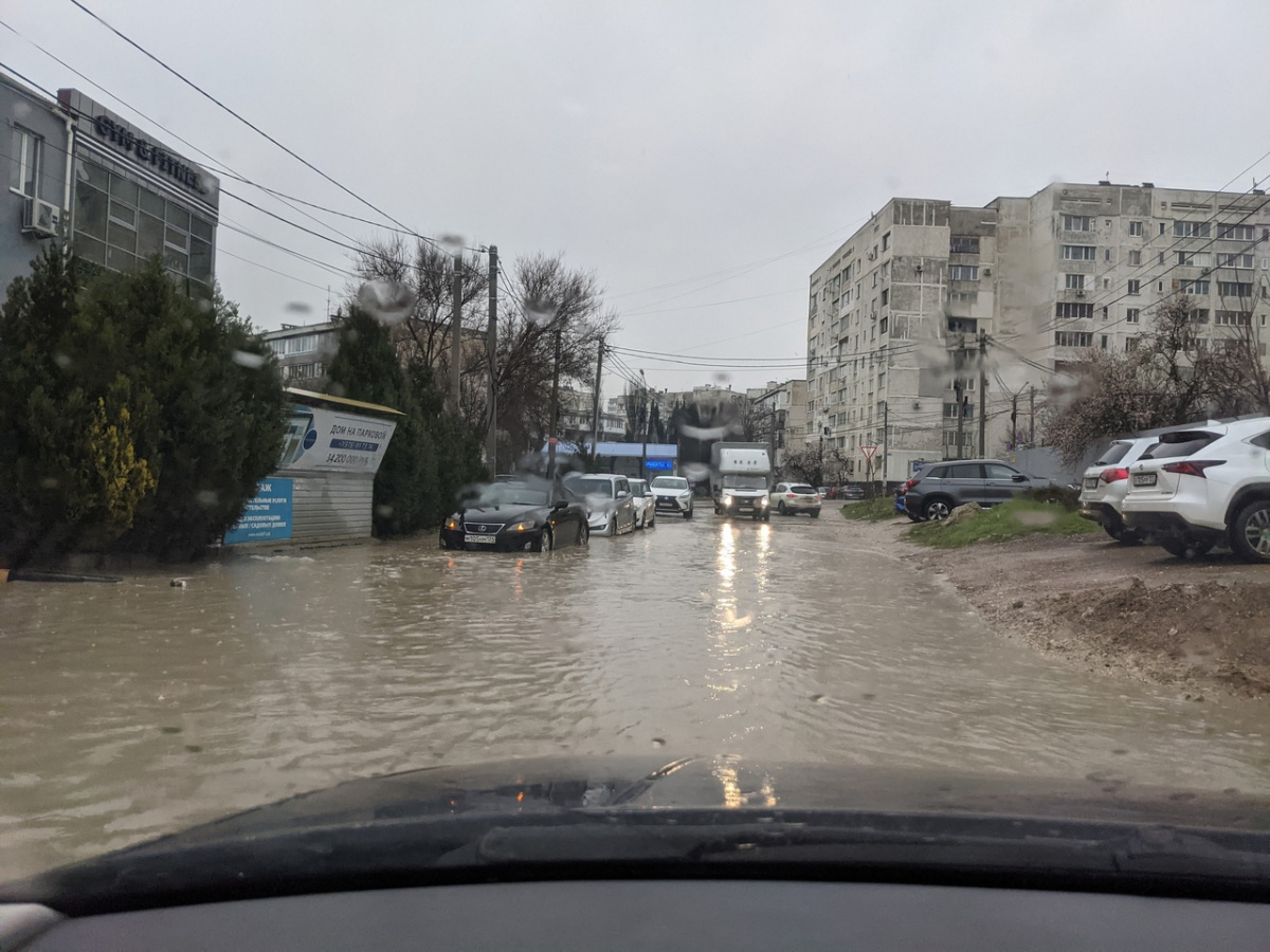 Примечания | Ущерб от подтопления в Севастополе оценят к концу недели