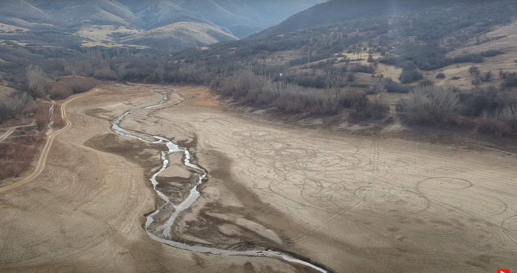 пересохшее русло реки