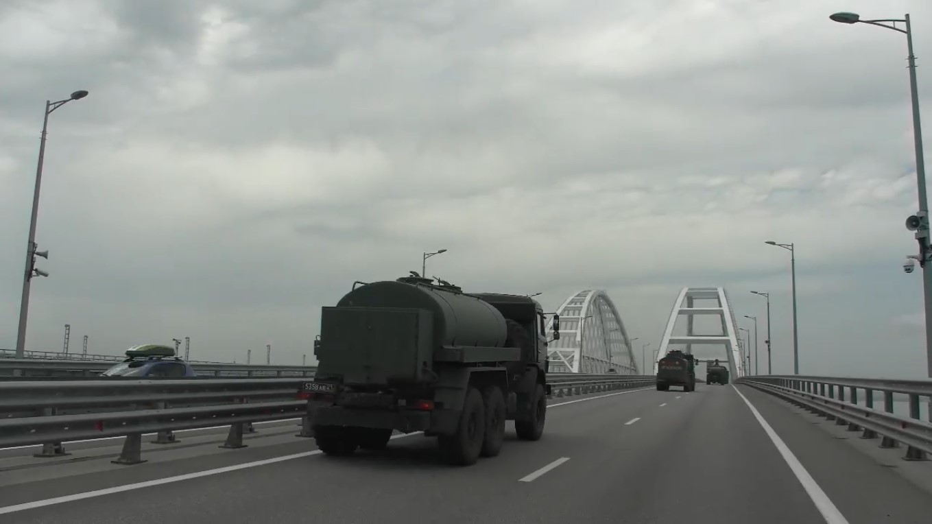 Крымский мост военная техника