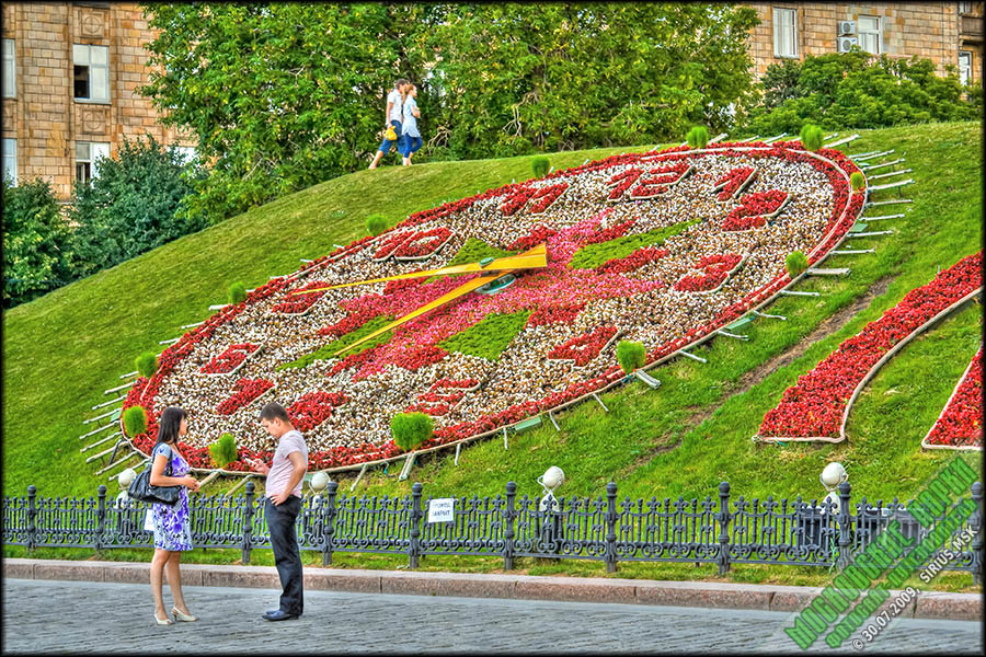 Москва цветочные часы