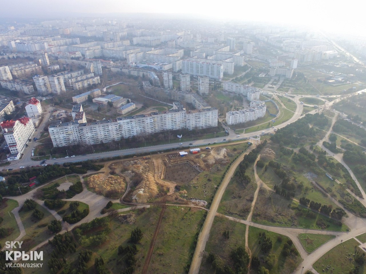 Квартиры в районе парка победы. Парк Победы Севастополь с высоты. Парк Победы, Севастополь, Парковая улица. ЖК парк Победы Севастополь. Приморский парк Победы с высоты.