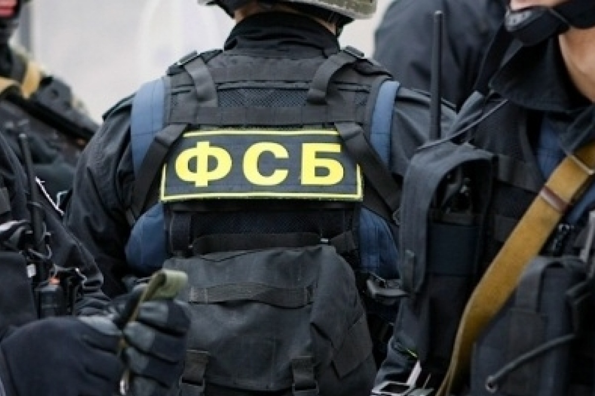 ФСБ задержала в Москве участников легализовавшей более 10 тыс. мигрантов группировки